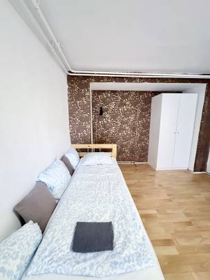 Photo Světlý pokoj s terasou a výhledem do zeleně – kousek od BVV