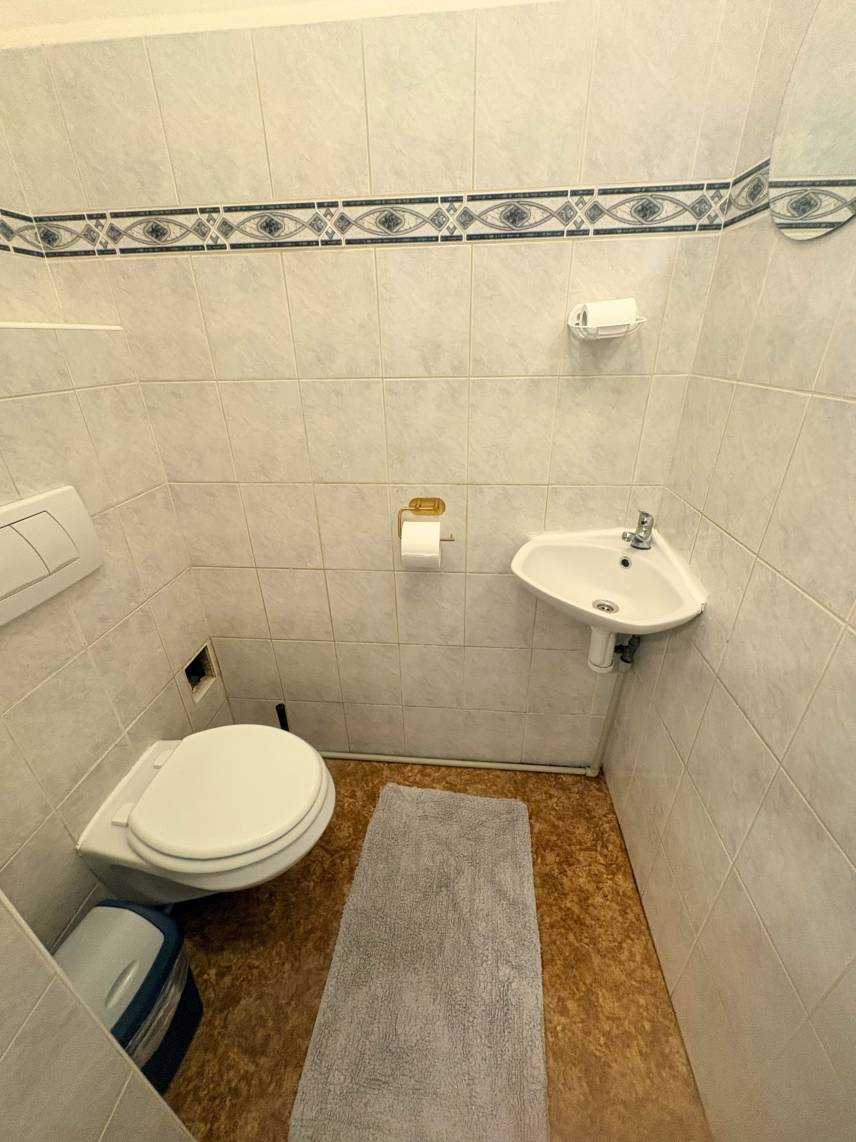 Třílůžkový pokoj se společnou koupelnou Photo 3
