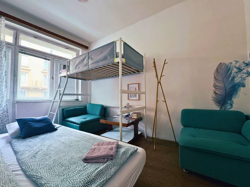 RETRO ROOMS - Třílůžkový pokoj s balkonem Photo 