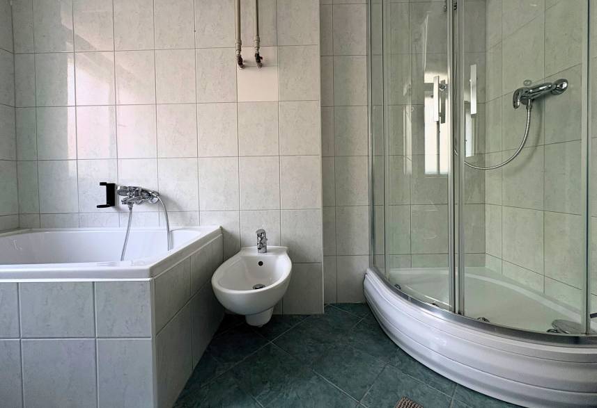 RETRO ROOMS - Třílůžkový pokoj s balkonem Photo 5