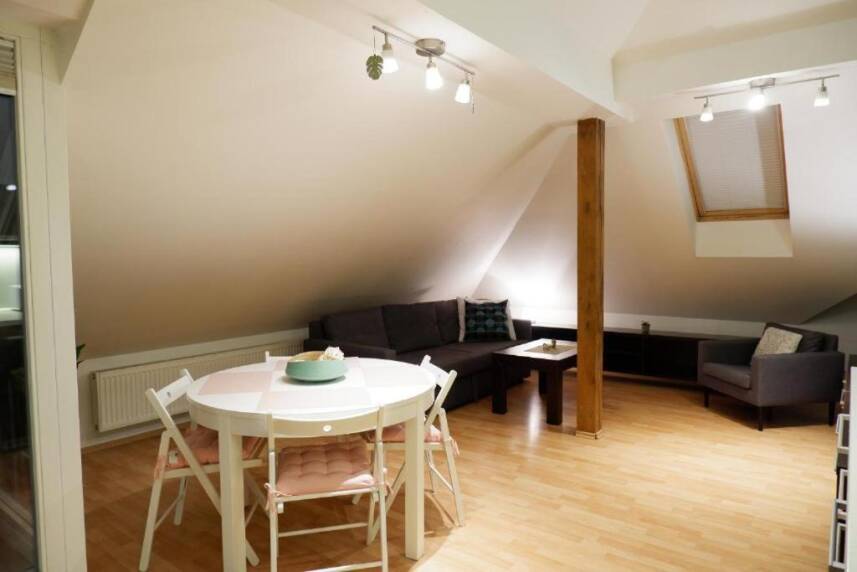 V centru mesta s vyhledem na Petra, a parkovani Photo 10