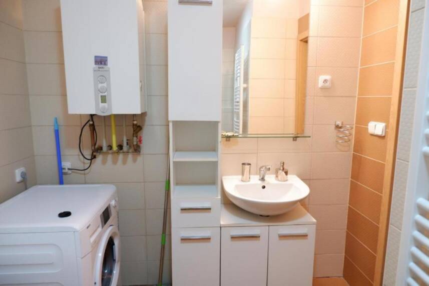 V centru mesta s vyhledem na Petra, a parkovani Photo 12