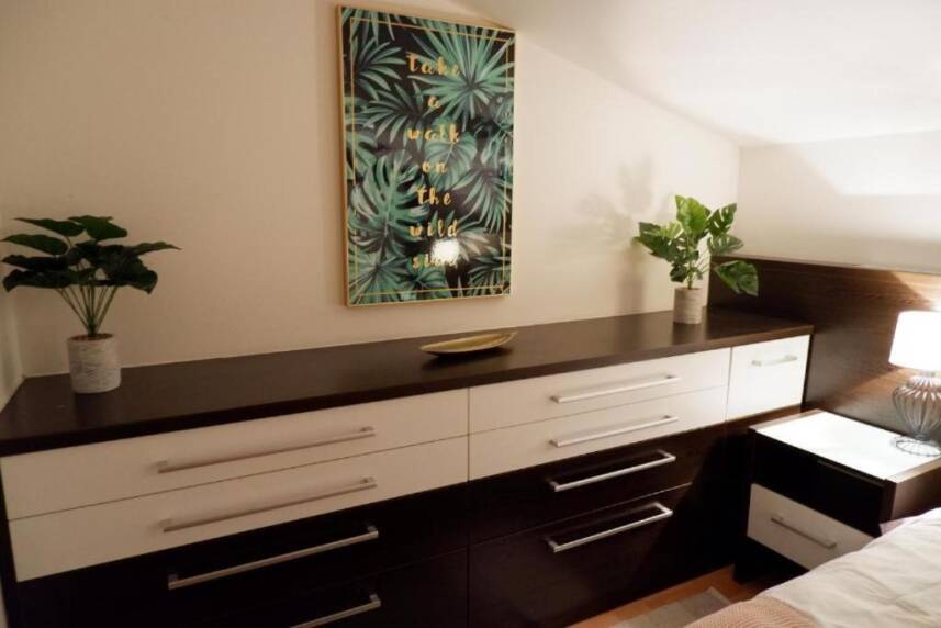 V centru mesta s vyhledem na Petra, a parkovani Photo 14