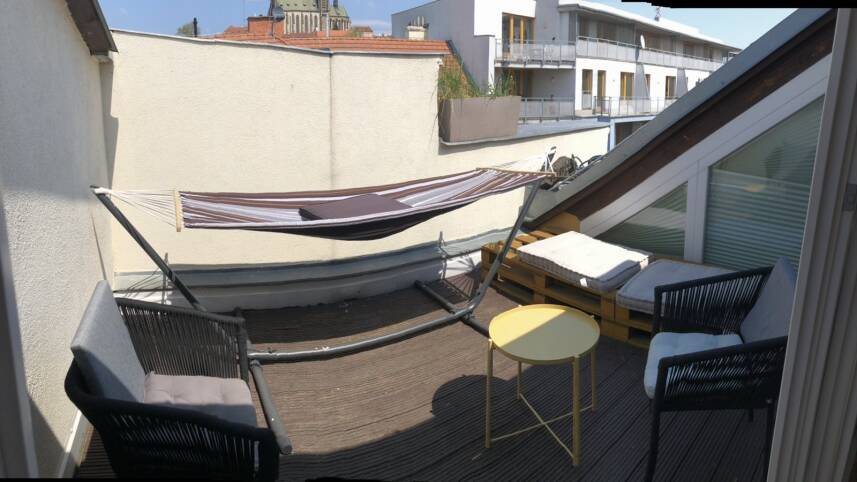 V centru mesta s vyhledem na Petra, a parkovani Photo 18