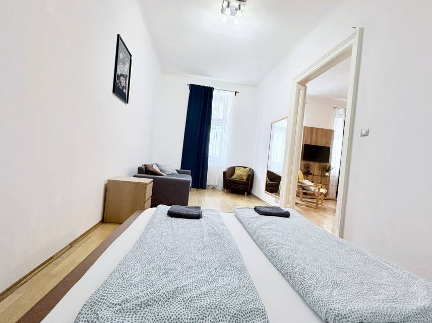 Apartment with parking 500m from city centre Photo 1