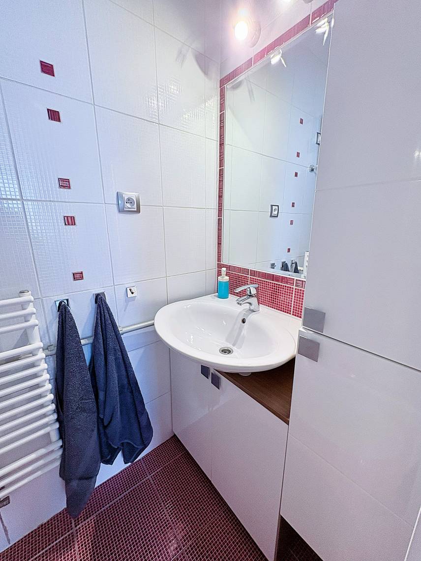 Apartment with parking 500m from city centre Photo 3