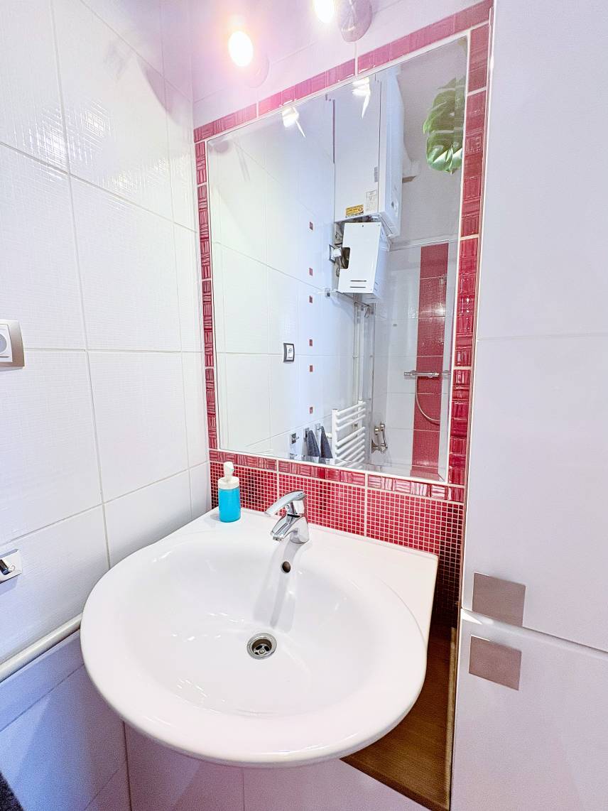 Apartment with parking 500m from city centre Photo 5