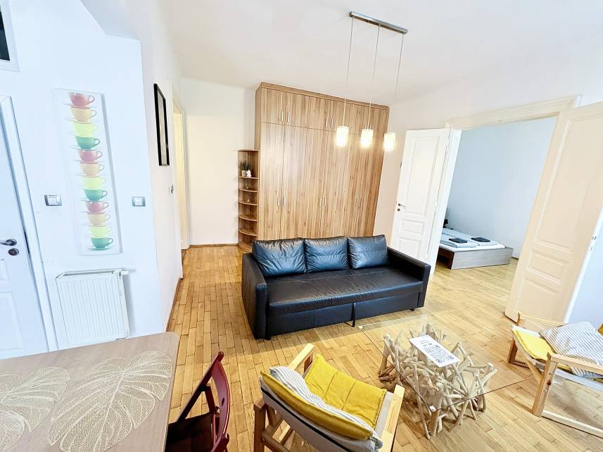 Apartment with parking 500m from city centre Photo 11