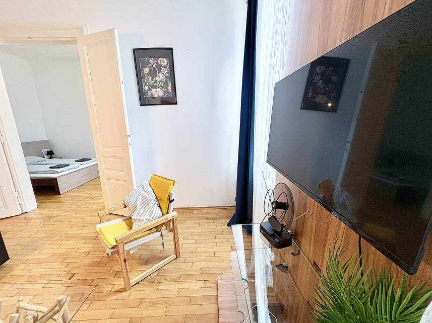 Apartment with parking 500m from city centre Photo 14