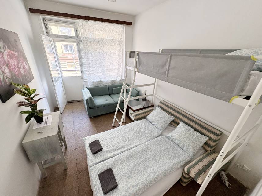 1 Třílůžkový pokoj s balkonem Photo 7