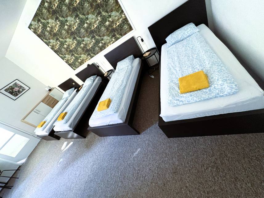 Black Style ROOMS Moravské náměstí Photo 4