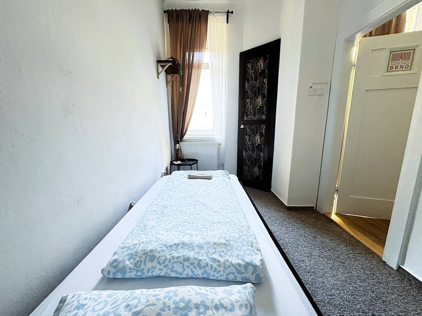 1 - Economy Triple Room with Shared Bathroom Photo 12