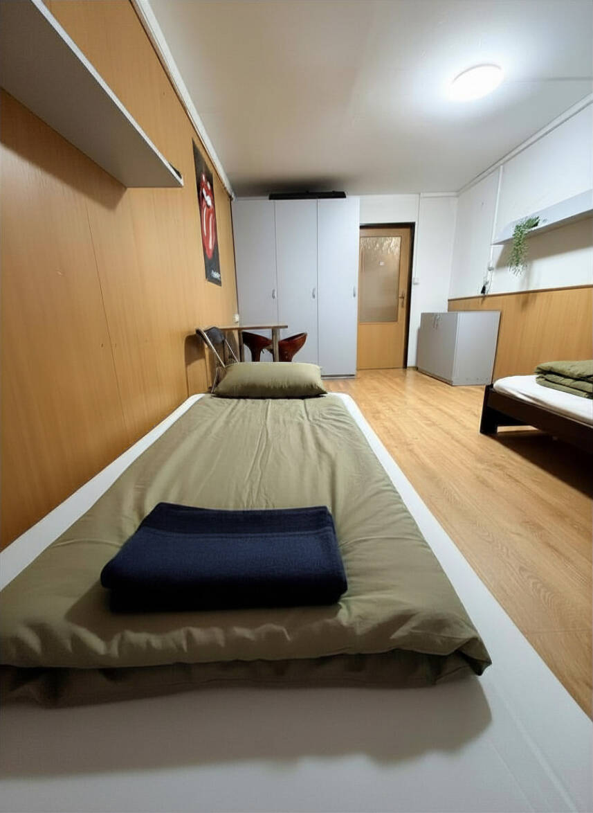 ROOMS Turgenevova - Olomoucka a PARKOVANI Photo 16