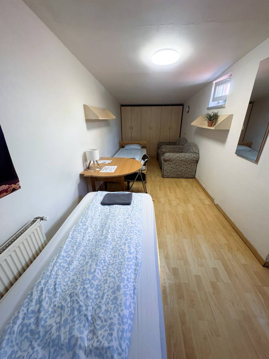Twin Room Photo 1
