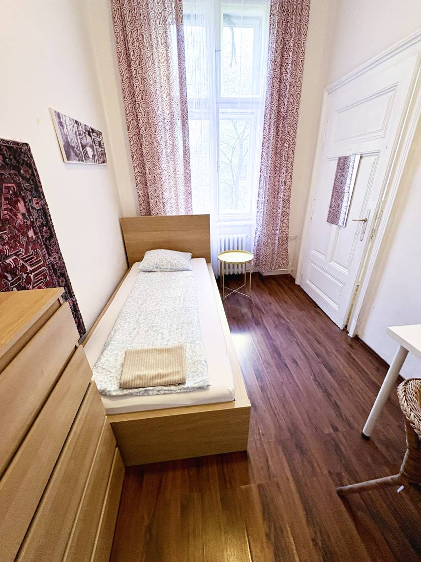 Jednolůžkový pokoj se společnou koupelnou Photo 1