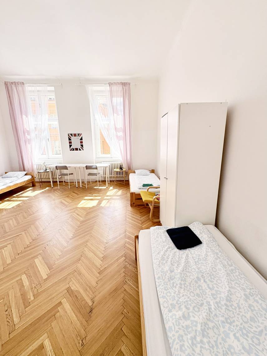 Čtyřlůžkový pokoj se společnou koupelnou Photo 2