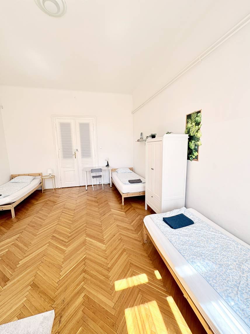 Čtyřlůžkový pokoj se společnou koupelnou Photo 8