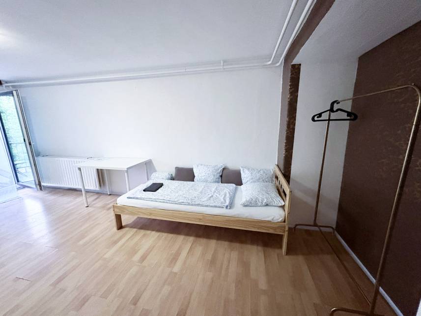 Světlý pokoj s terasou a výhledem do zeleně – kousek od BVV Photo 3