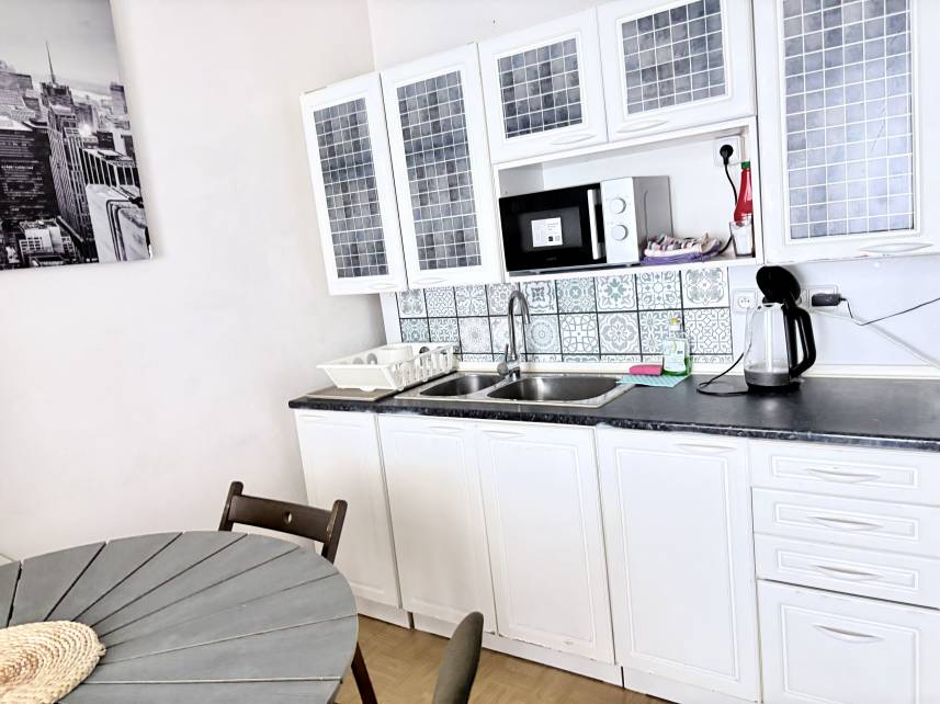 Prostorný třílůžkový pokoj – Skvělá lokalita u BVV Photo 11