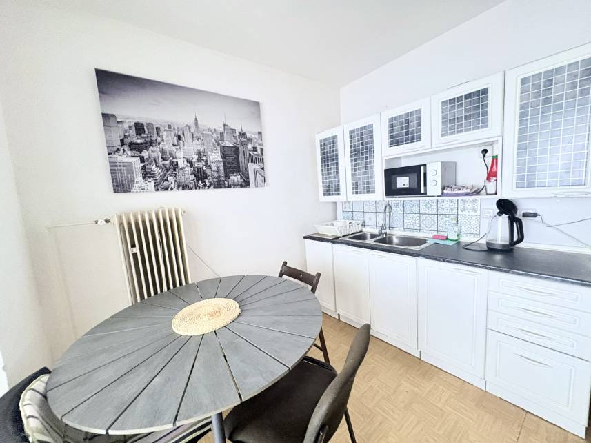 Dvoulůžkový pokoj s terasou – Klid a zeleň kousek od centra Photo 3