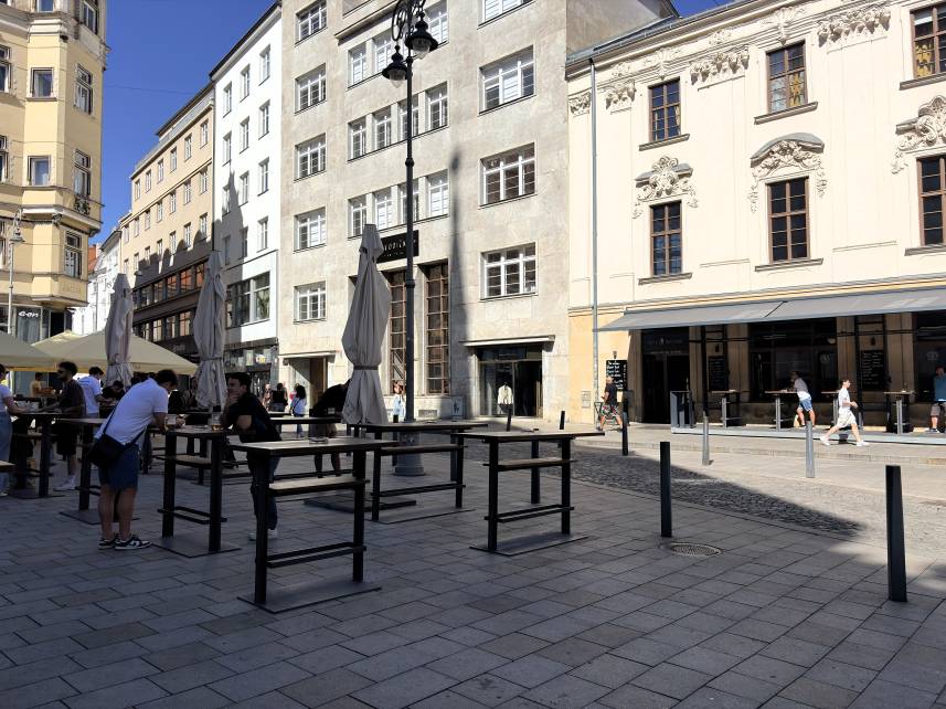 Apartment with parking 500m from city centre Photo 28