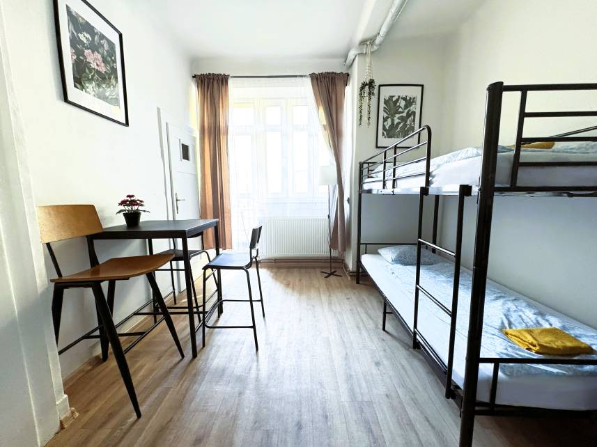 Třílůžkový pokoj s balkonem Photo 6