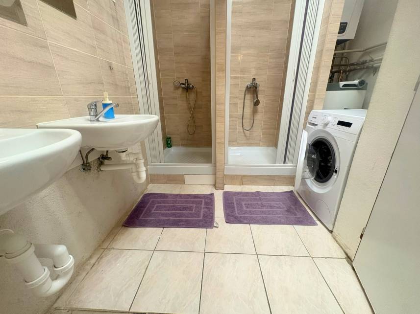 Čtyřlůžkový pokoj se společnou koupelnou Photo 60
